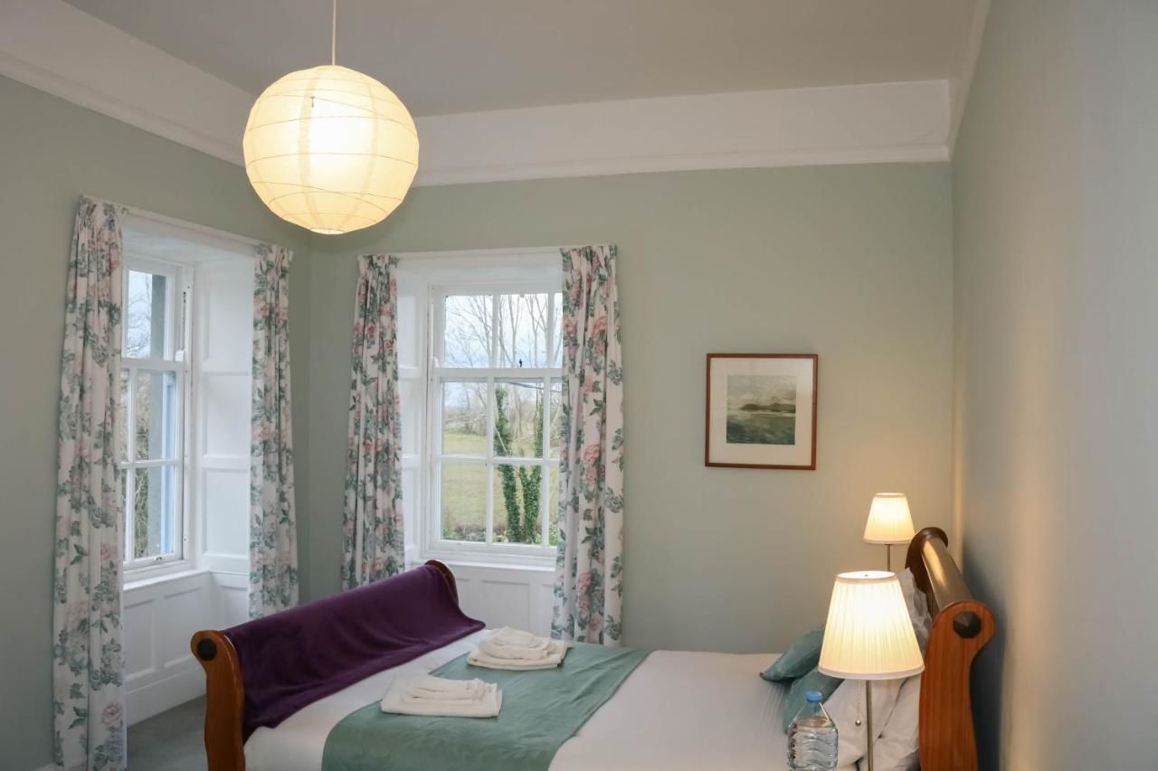 Отели типа «постель и завтрак» CastleHacket House Belclare-20